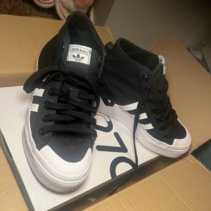 Adidas nizza mid top platform sneaker women’s size 6